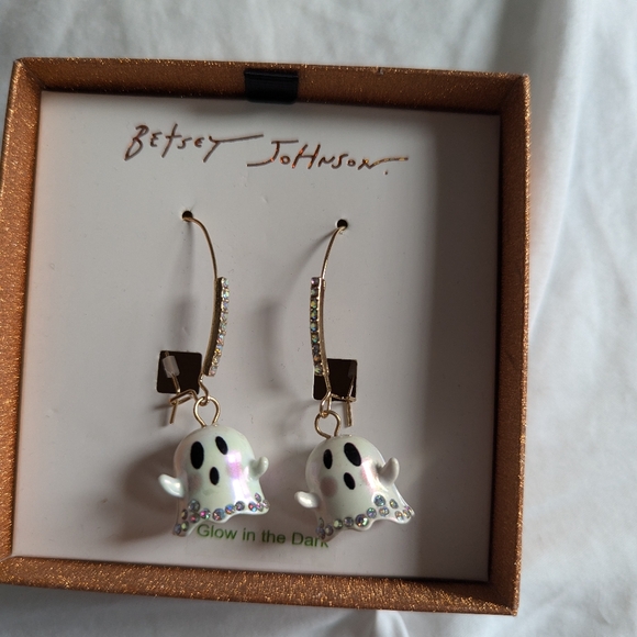 Betsy Johnson glow in the dark Ghost Earrings - Picture 3 of 5